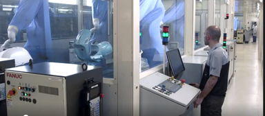 工業平板電腦在汽車智能工廠噴涂車間的應用與網絡設備開發